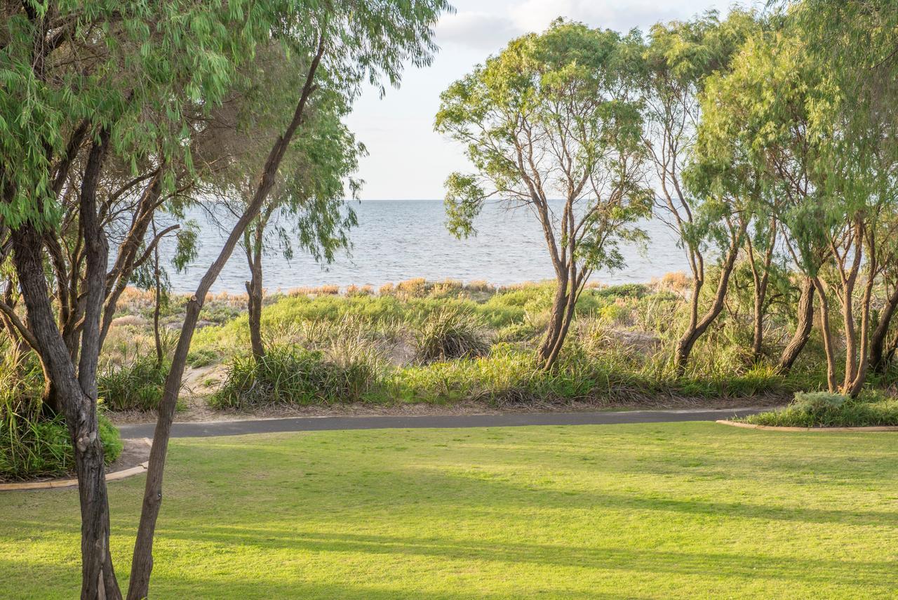 Cape View Beach Resort WEST COAST Extérieur photo