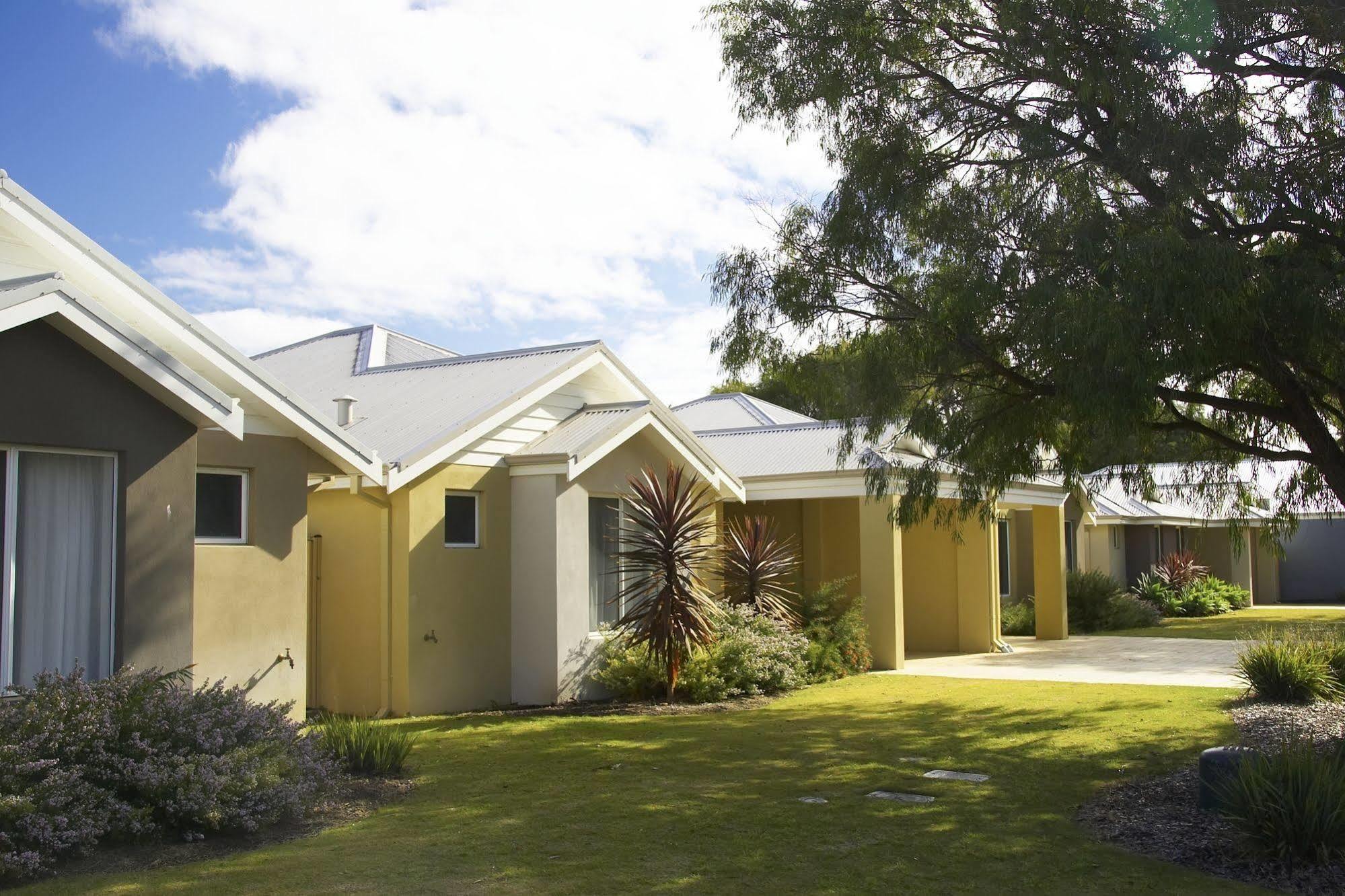 Cape View Beach Resort WEST COAST Extérieur photo